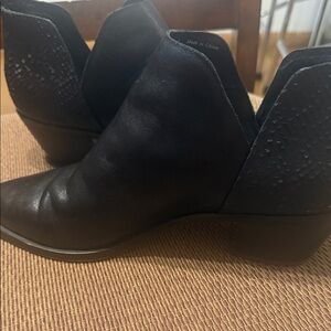 Dolce Vita Black Textured Ankle Booties